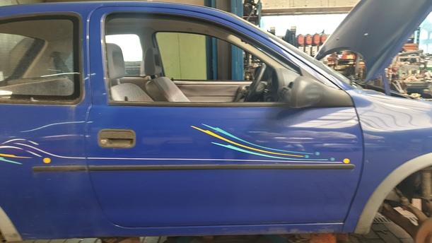 Foto: HECKKLAPPE / HECKDECKEL eines Opel Corsa
