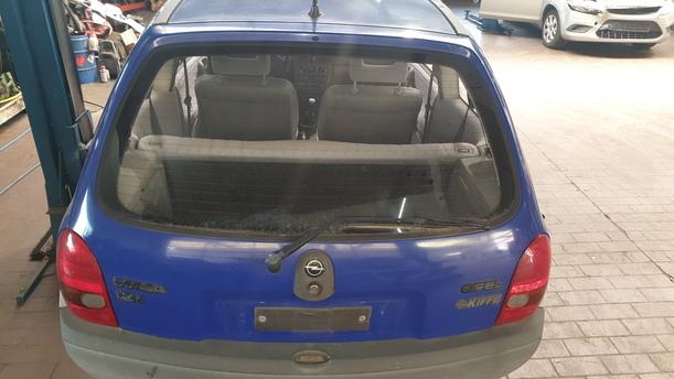 Foto: HECKKLAPPE / HECKDECKEL eines Opel Corsa