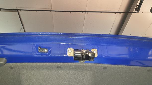 Foto: HECKKLAPPE / HECKDECKEL eines Opel Corsa