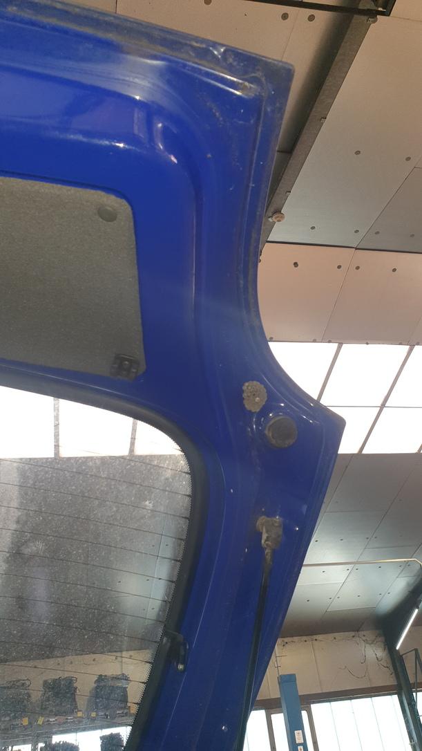Foto: HECKKLAPPE / HECKDECKEL eines Opel Corsa