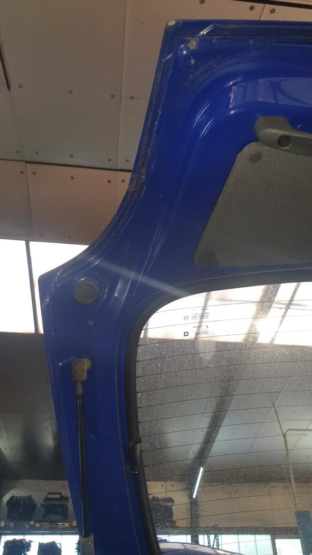Foto: HECKKLAPPE / HECKDECKEL eines Opel Corsa