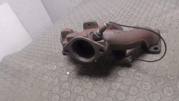 Foto: AUSPUFFKRÜMMER eines Opel Corsa