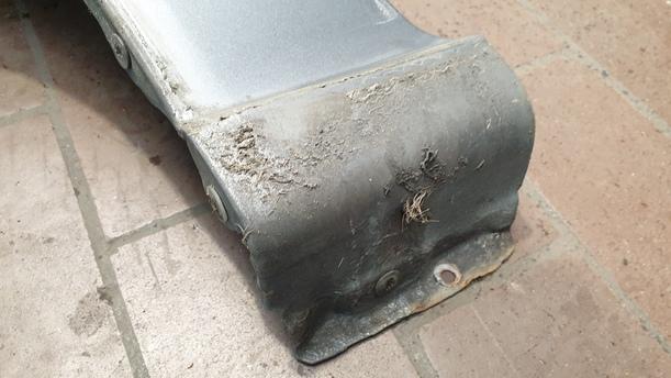 Foto: KOTFLÜGEL LINKS eines Nissan Almera 1.5 dCi