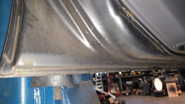 Foto: TÜR VORN LINKS eines Nissan Almera 1.5 dCi
