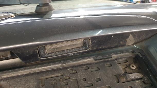 Foto: HECKKLAPPE / HECKDECKEL eines Nissan Almera 1.5 dCi