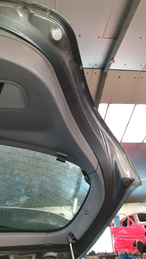 Foto: HECKKLAPPE / HECKDECKEL eines Nissan Almera 1.5 dCi