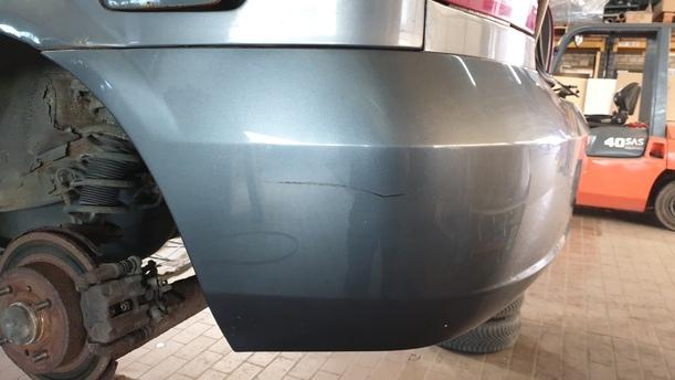 Foto: STOSSSTANGE / STOSSFÄNGER HINTEN eines Nissan Almera 1.5 dCi
