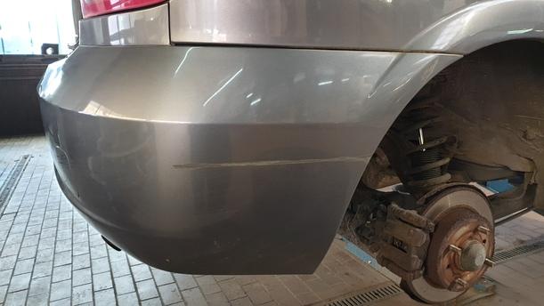 Foto: STOSSSTANGE / STOSSFÄNGER HINTEN eines Nissan Almera 1.5 dCi