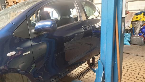 Foto: TÜR VORN LINKS (2/3-TÜRER) eines Toyota Yaris 1.4 D-4D