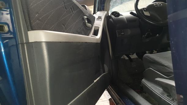 Foto: TÜR VORN LINKS (2/3-TÜRER) eines Toyota Yaris 1.4 D-4D