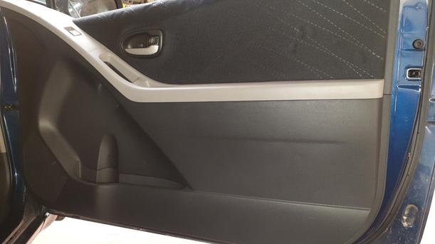 Foto: TÜR VORN RECHTS (2/3-TÜRER) eines Toyota Yaris 1.4 D-4D