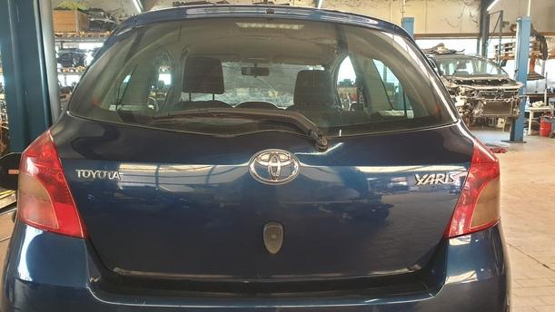 Foto: HECKKLAPPE / HECKDECKEL eines Toyota Yaris 1.4 D-4D
