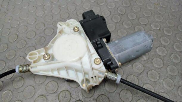 Foto: FENSTERHEBER HINTEN RECHTS ELEKTRISCH eines Mitsubishi Space Star 1.6
