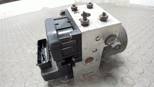 Foto: HAUPTBREMSAGGREGAT ABS eines Mitsubishi Space Star 1.6