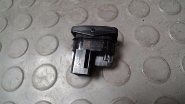 Foto: SCHALTER FENSTERHEBER/ FENSTERHEBERSCHALTER eines Ford Mondeo Turnier 2.0 TDCi