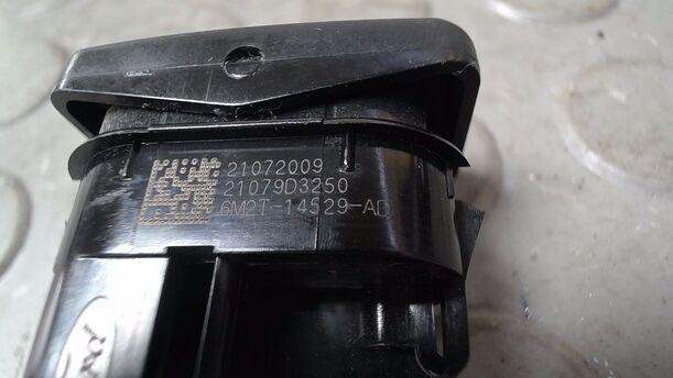 Foto: SCHALTER FENSTERHEBER/ FENSTERHEBERSCHALTER eines Ford Mondeo Turnier 2.0 TDCi