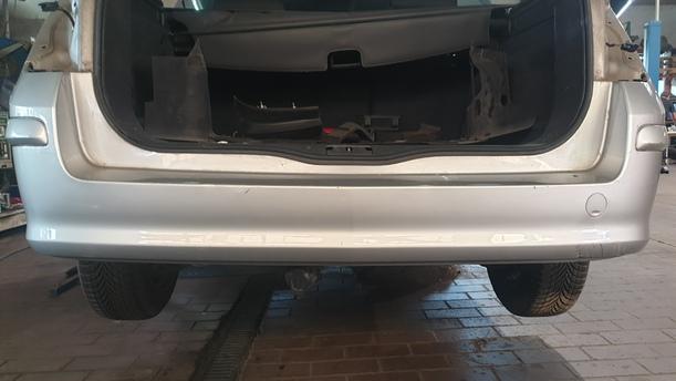 Foto: STOSSSTANGE / STOSSFÄNGER HINTEN eines Opel Astra 1.7 CDTI Caravan DPF