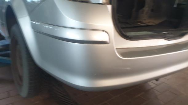 Foto: STOSSSTANGE / STOSSFÄNGER HINTEN eines Opel Astra 1.7 CDTI Caravan DPF