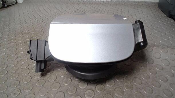 Foto: TANKKLAPPE/ TANKDECKEL ( TURNIER ) eines Ford Mondeo Turnier 2.0 TDCi