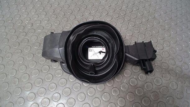 Foto: TANKKLAPPE/ TANKDECKEL ( TURNIER ) eines Ford Mondeo Turnier 2.0 TDCi