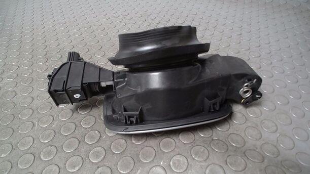Foto: TANKKLAPPE/ TANKDECKEL ( TURNIER ) eines Ford Mondeo Turnier 2.0 TDCi