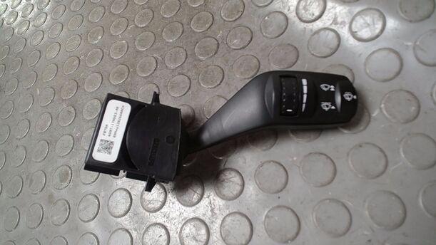 Foto: SCHEIBENWISCHERSCHALTER eines Ford Mondeo Turnier 2.0 TDCi