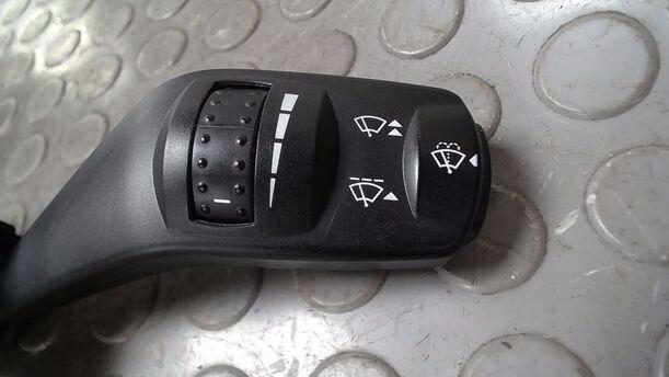 Foto: SCHEIBENWISCHERSCHALTER eines Ford Mondeo Turnier 2.0 TDCi