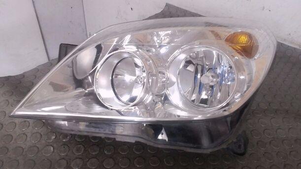 Foto: SCHEINWERFER LINKS (HELLA) eines Opel Astra 1.7 CDTI Caravan DPF