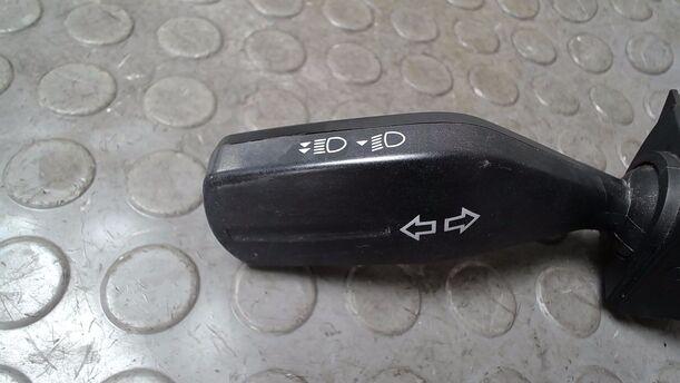 Foto: BLINKSCHALTER/ KOMBISCHALTER eines Ford Mondeo Turnier 2.0 TDCi