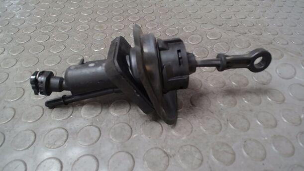 Foto: KUPPLUNGSGEBERZYLINDER eines Ford Mondeo Turnier 2.0 TDCi