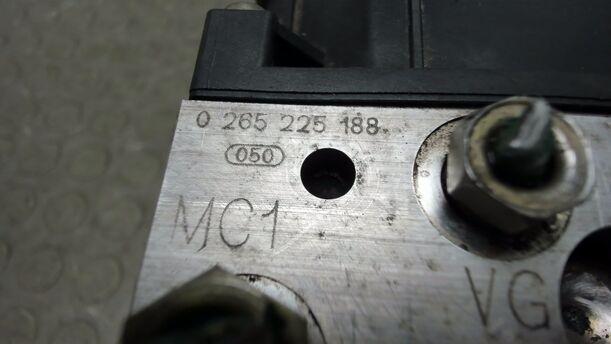 Foto: HAUPTBREMSAGGREGAT ABS eines Peugeot 307 Break 110