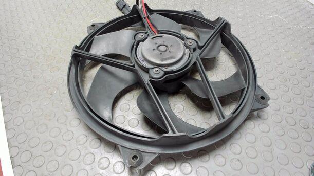 Foto: ELEKTROLÜFTER eines Peugeot 307 Break 110