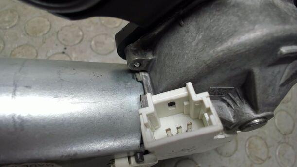 Foto: SCHEIBENWISCHERMOTOR eines Peugeot 307 Break 110 CL