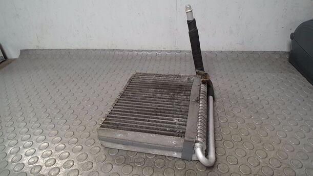 Foto: VERDAMPFER KLIMAANLAGE eines Ford Mondeo Turnier 2.0 TDCi CL