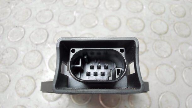 Foto: QUERBESCHLEUNIGUNGSSENSOR / DREHRATENSENSOR eines Peugeot 307 Break 110