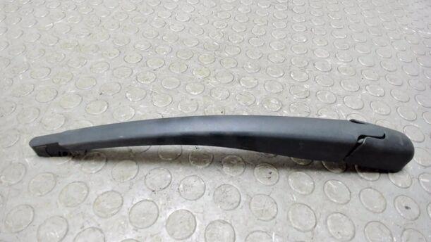 Foto: SCHEIBENWISCHERARM HINTEN eines Peugeot 307 Break 110