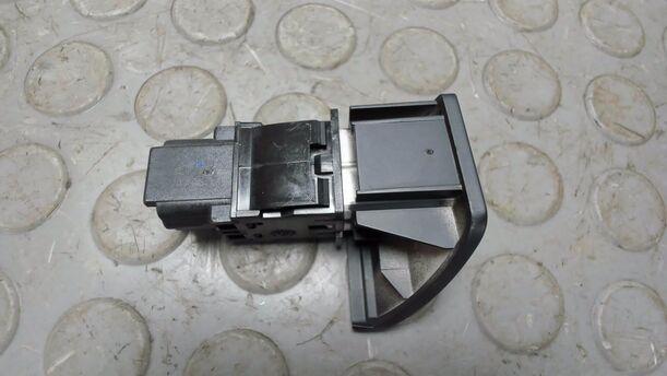 Foto: SCHALTER ZENTRALVERRIEGELUNG eines Peugeot 307 Break 110