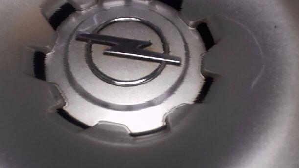 Foto: RADKAPPE / EINZELRADDECKEL 15 ZOLL eines Opel Astra 1.7 CDTI Caravan DPF