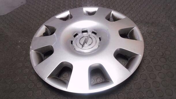 Foto: RADDECKEL / EINZELRADKAPPE 15 ZOLL eines Opel Astra 1.7 CDTI Caravan DPF