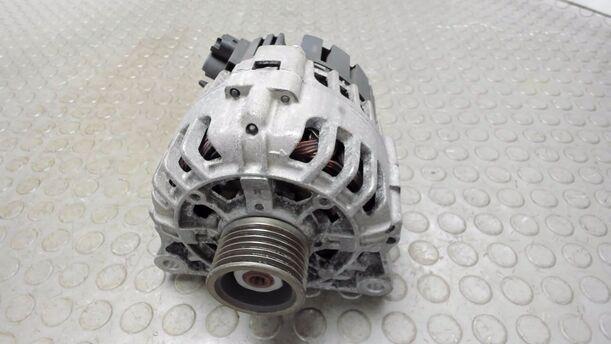 Foto: LICHTMASCHINE / GENERATOR eines Peugeot 307 Break 110