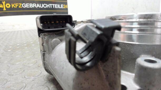 Foto: DROSSELKLAPPENSTUTZEN eines Peugeot 307 Break 110