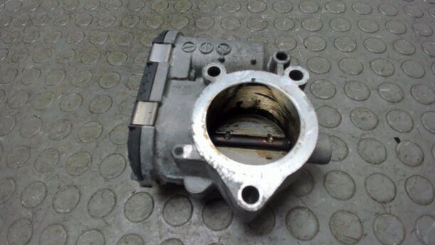 Foto: DROSSELKLAPPENSTUTZEN eines Peugeot 307 Break 110