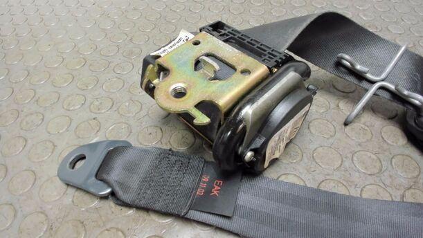 Foto: SICHERHEITSGURT VORNE LINKS eines Peugeot 307 Break 110
