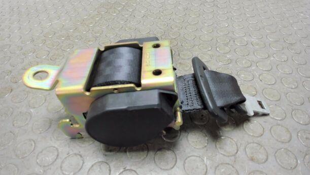Foto: SICHERHEITSGURT MITTE HINTEN ( 2 REIHE ) eines Peugeot 307 Break 110