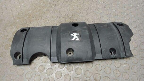 Foto: MOTORABDECKUNG OBEN eines Peugeot 307 Break 110