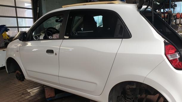 Foto: TÜR HINTEN LINKS eines Renault Twingo SCe 70