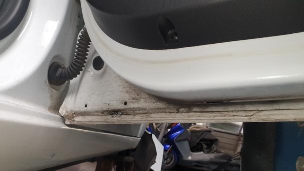 Foto: TÜR HINTEN RECHTS eines Renault Twingo SCe 70