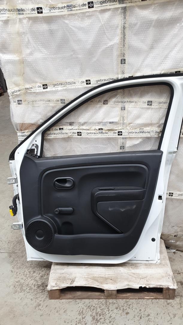 Foto: TÜR VORNE RECHTS eines Renault Twingo SCe 70