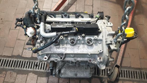 Foto: MOTOR ( H4D 400 ) eines Renault Twingo SCe 70