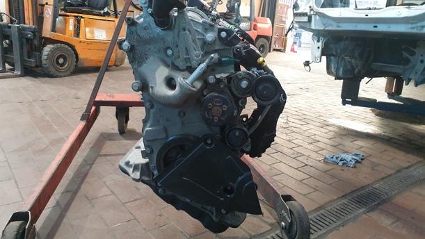 Foto: MOTOR ( H4D 400 ) eines Renault Twingo SCe 70